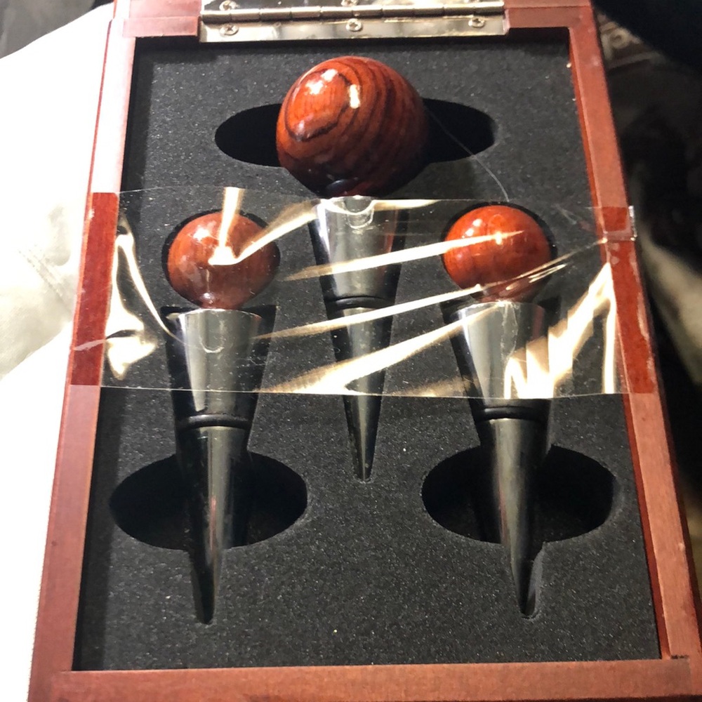 Wood and Metal Wine Stoppers Set